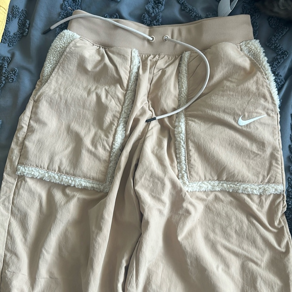 Nike Essential Woven Sweatpants NWT